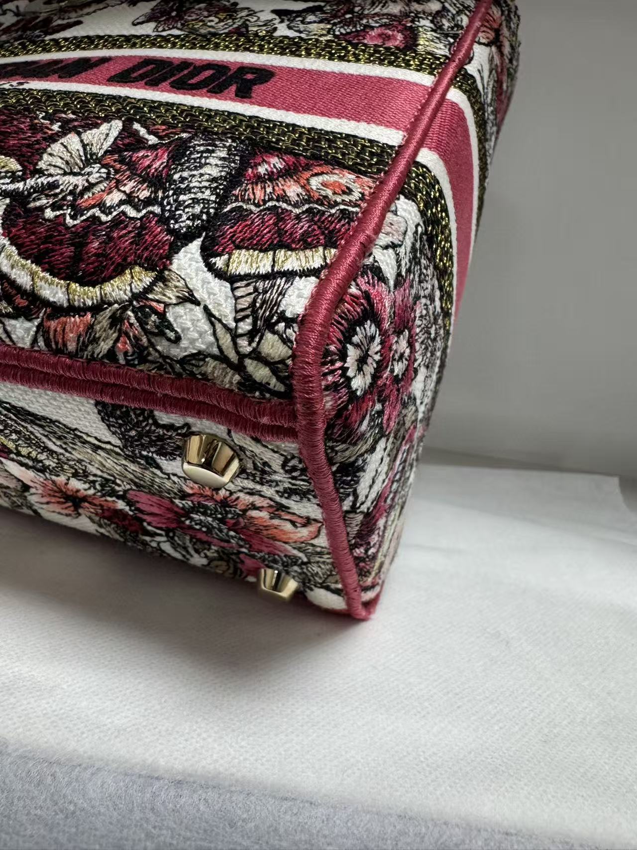 Pre-owned Certified Dior Lady D-Lite Medium Butterfly Floral Embroidered Canvas with Light Golden Hardware, 2021, w/ dust bag, strap