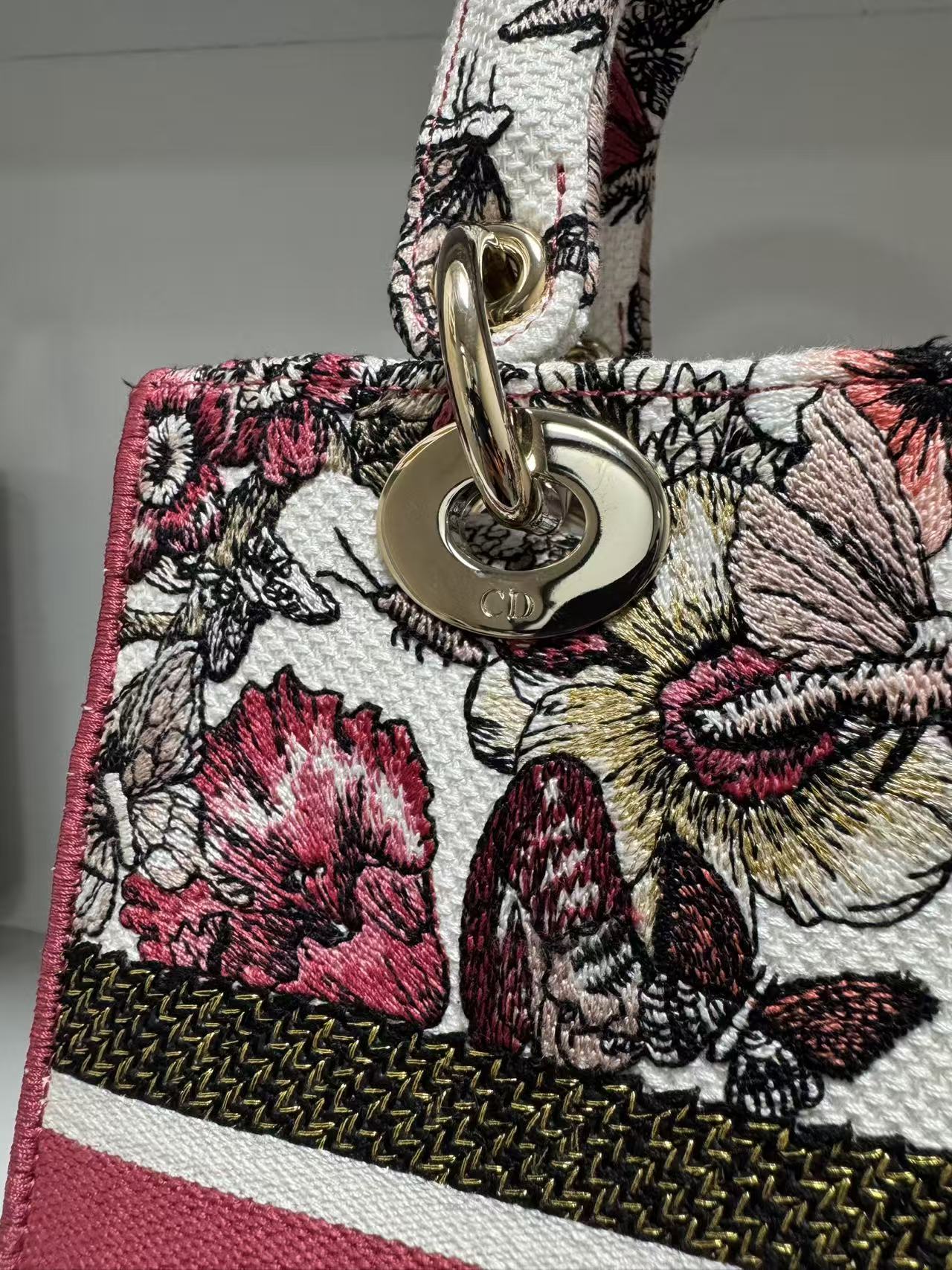 Pre-owned Certified Dior Lady D-Lite Medium Butterfly Floral Embroidered Canvas with Light Golden Hardware, 2021, w/ dust bag, strap