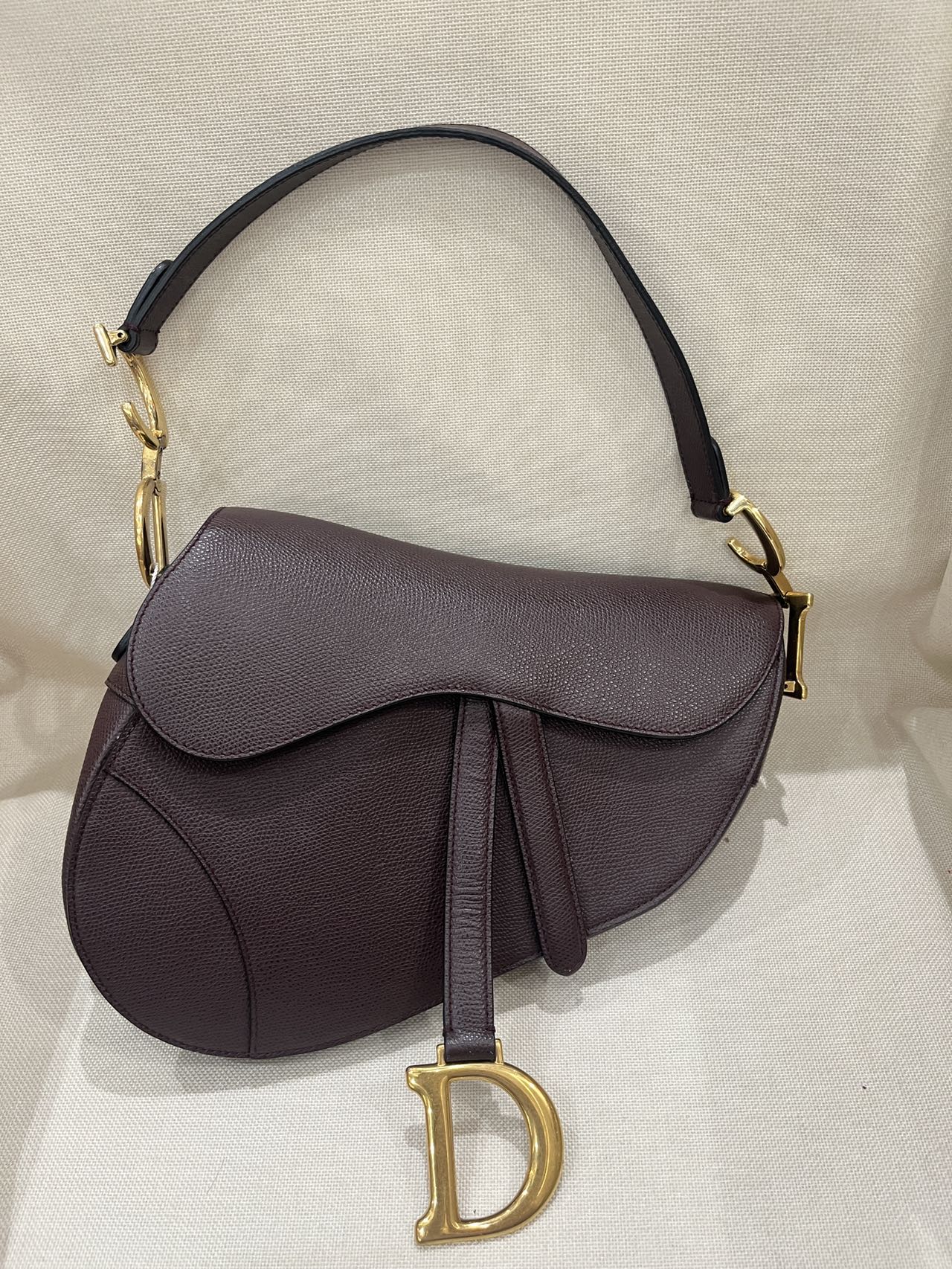 Pre-owned Certified Dior Saddle in Burgundy Brown Grained Calfskin with Golden Hardware, 2018, w/ dust bag, Dior canvas strap