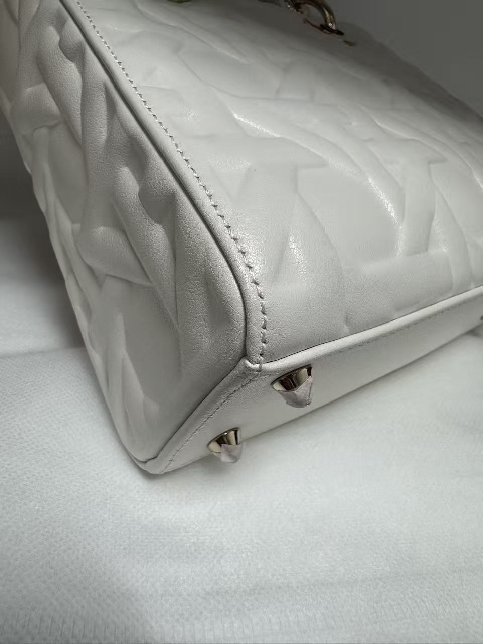 Pre-owned Certified Dior Small Lady Dior Cream White Lambskin Cannage with Light Golden Hardware, 2024, w/ full set