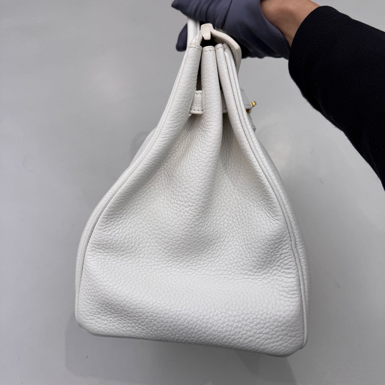 Pre-owned Certified Hermes Birkin 35 in Blanc Togo Leather with Golden Hardware, 2011, w/ lock & key, dust bag