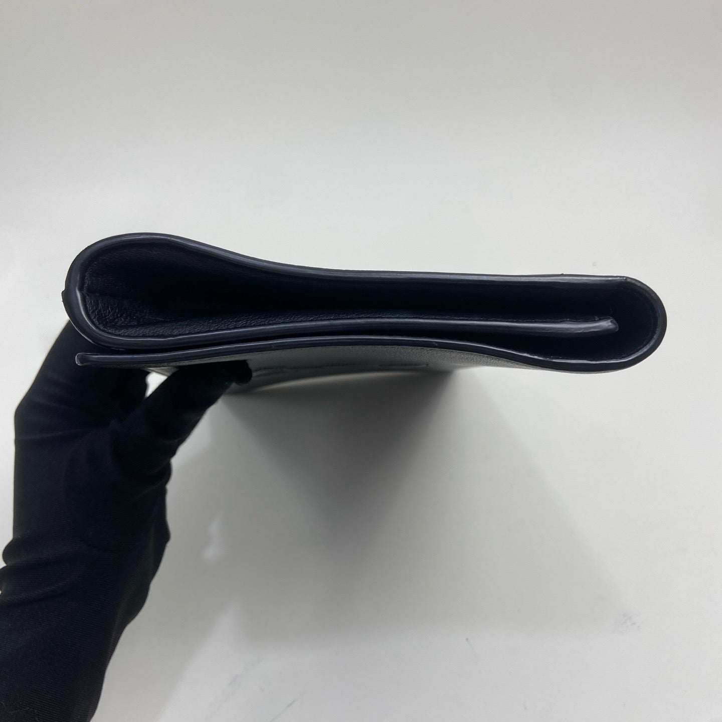 Pre-owned Certified YSL Saint Laurent Clutch in Black Calfskin, w/ dust bag