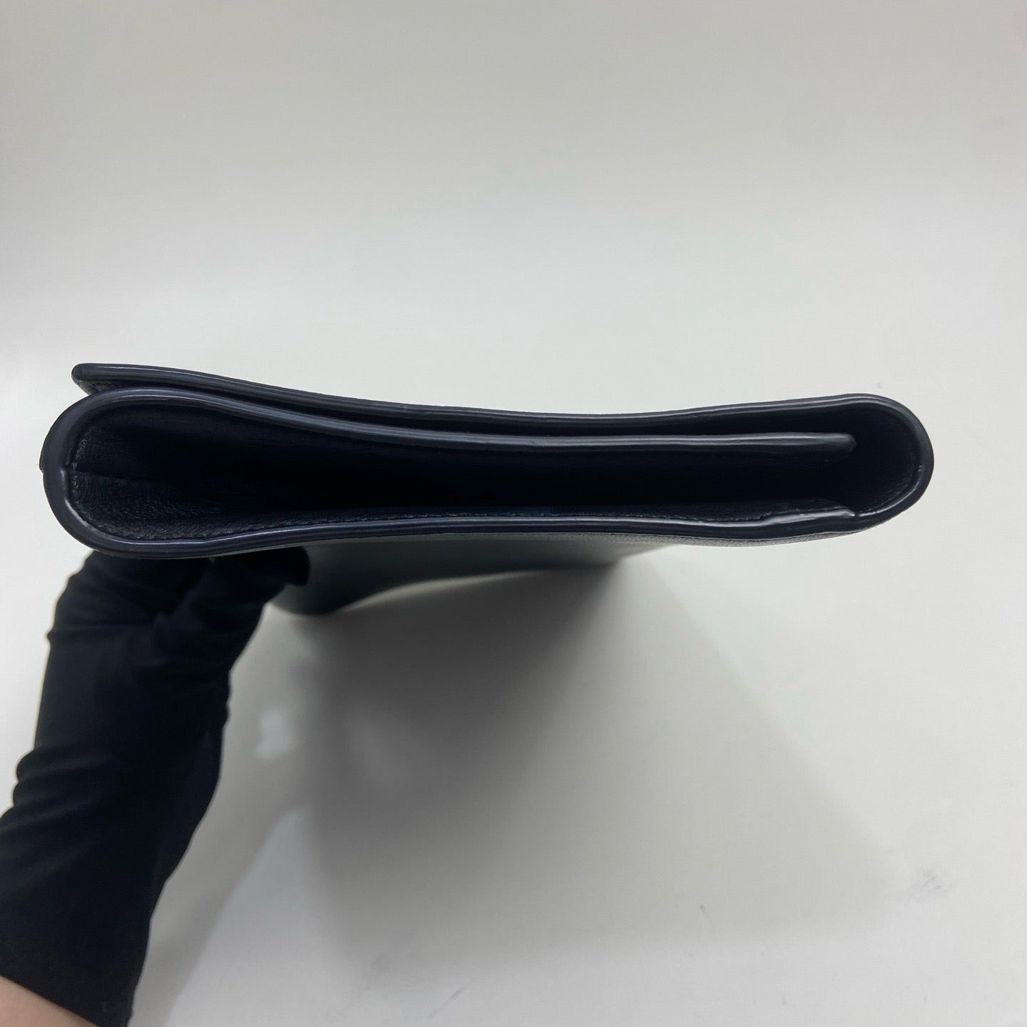 Pre-owned Certified YSL Saint Laurent Clutch in Black Calfskin, w/ dust bag