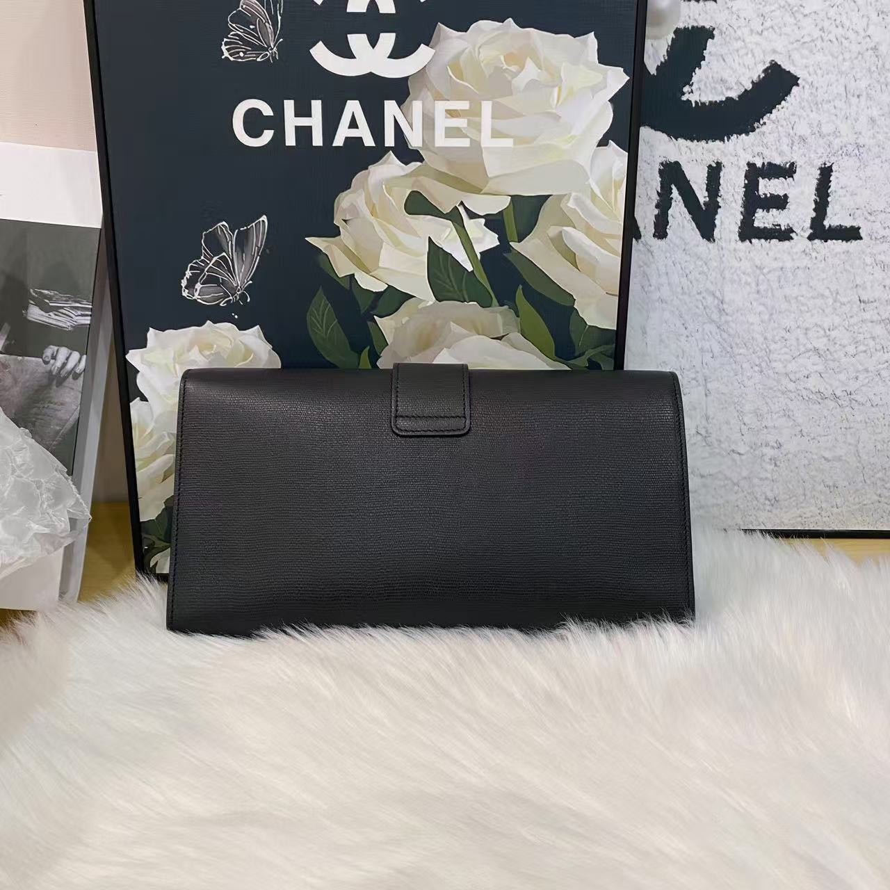 Pre-owned Certified YSL Saint Laurent Clutch in Black Calfskin with Golden Hardware, w/ dust bag