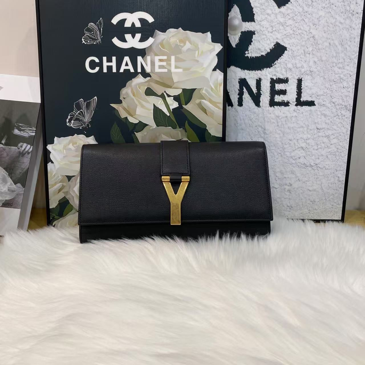Pre-owned Certified YSL Saint Laurent Clutch in Black Calfskin with Golden Hardware, w/ dust bag