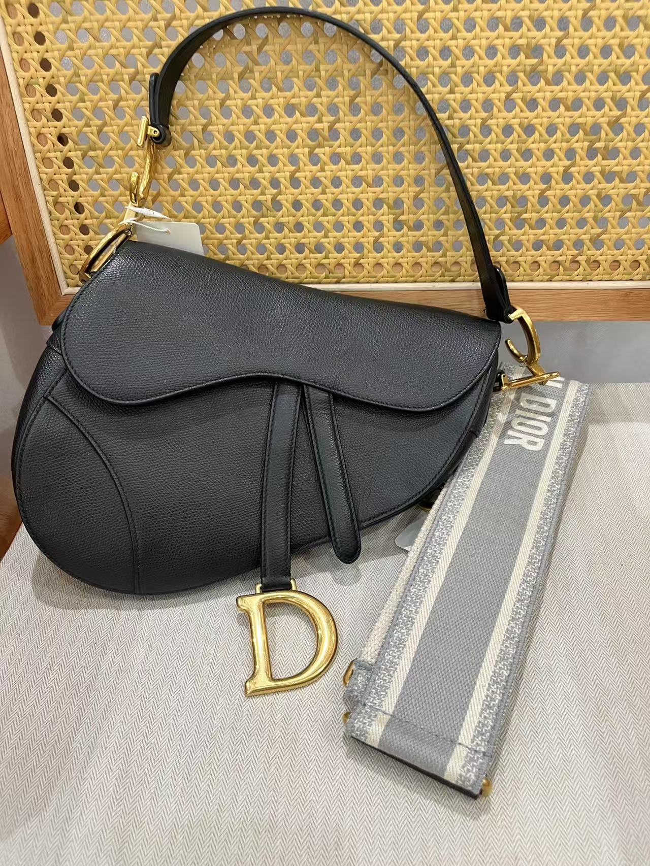 Pre-owned Certified Dior Saddle in Black Grained Calfskin with Golden Hardware, 2018, w/ Dior canvas strap, dust bag