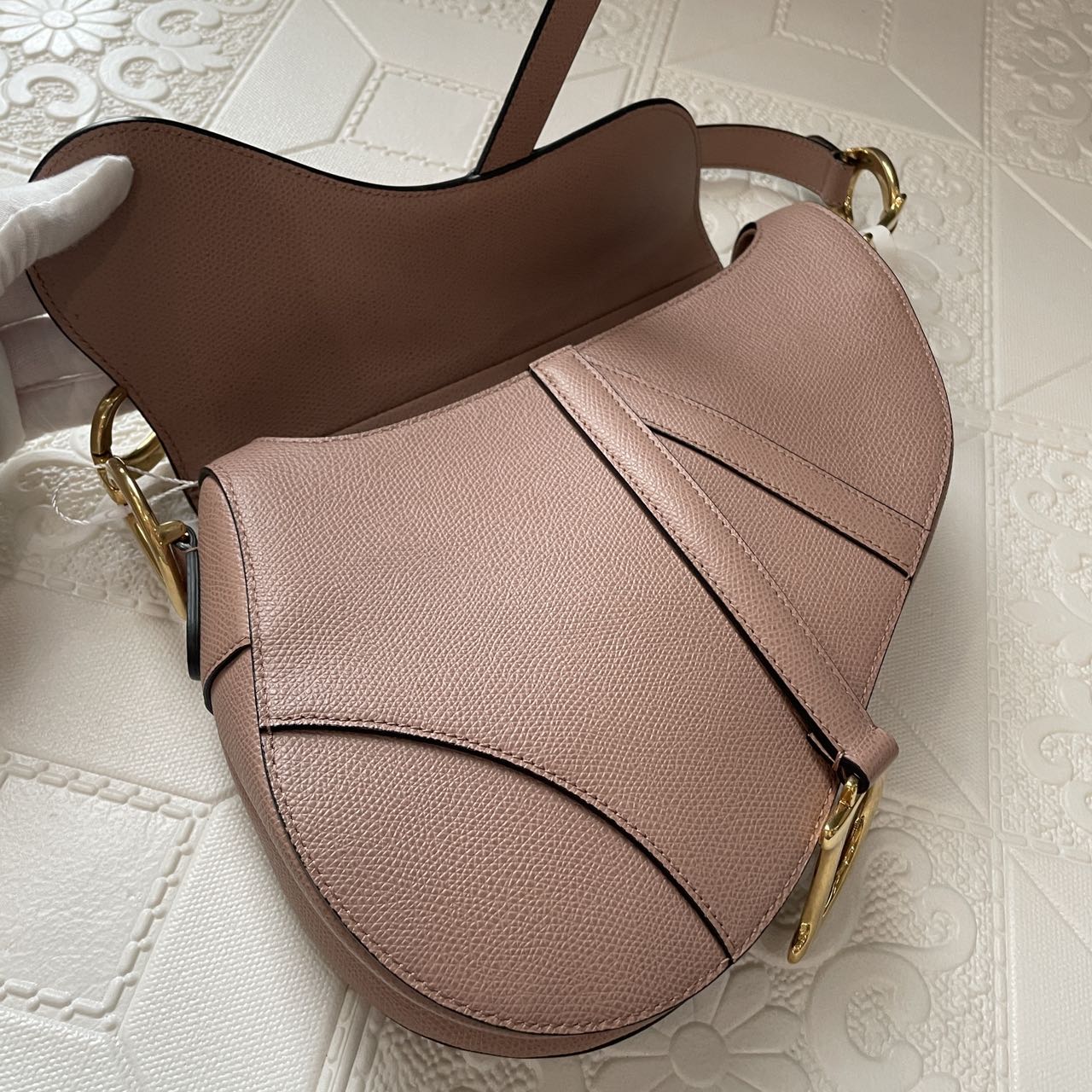 Pre-owned Certified Dior Medium Saddle in Nude Pink Grained Calfskin with Golden Hardware, 2019, w/ dust bag