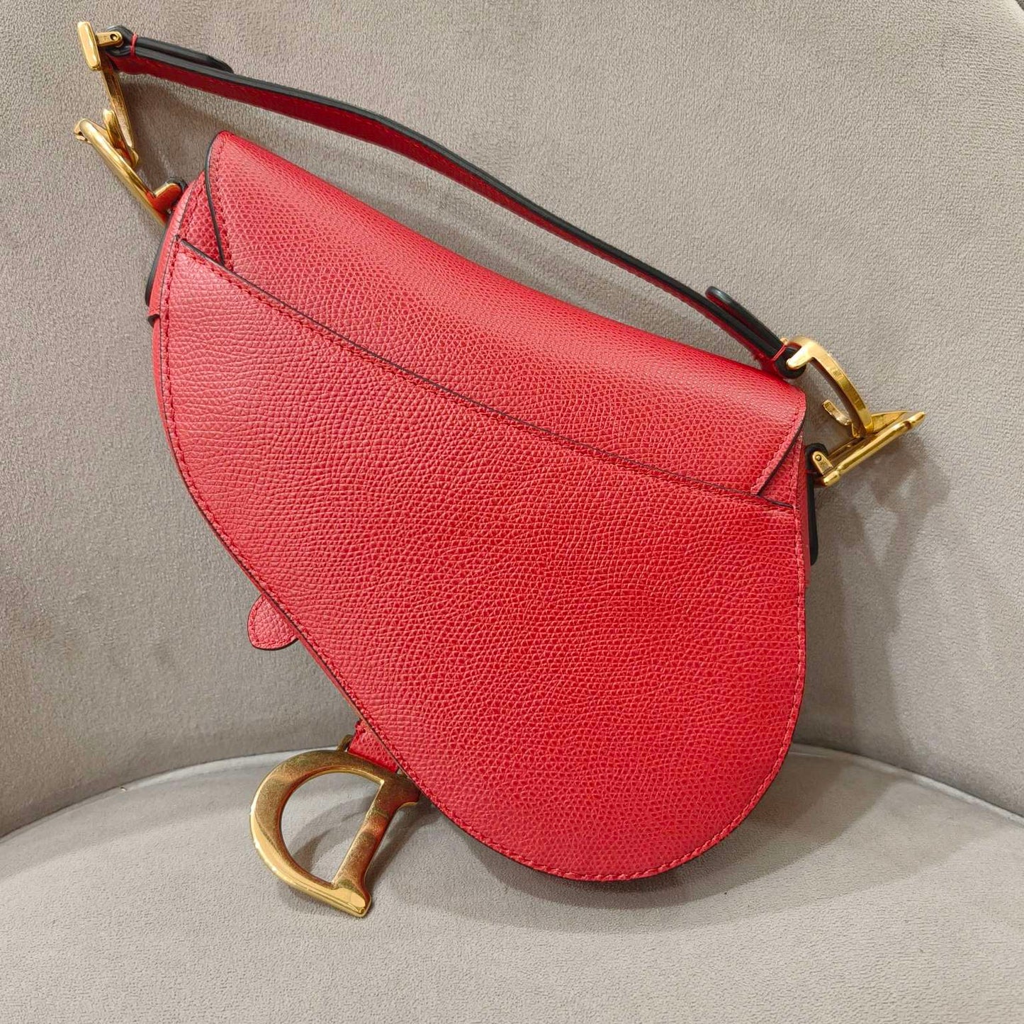 Pre-owned Dior Saddle Small in Red Grained Calfskin with Golden Hardware, Full Set with Dior long strap