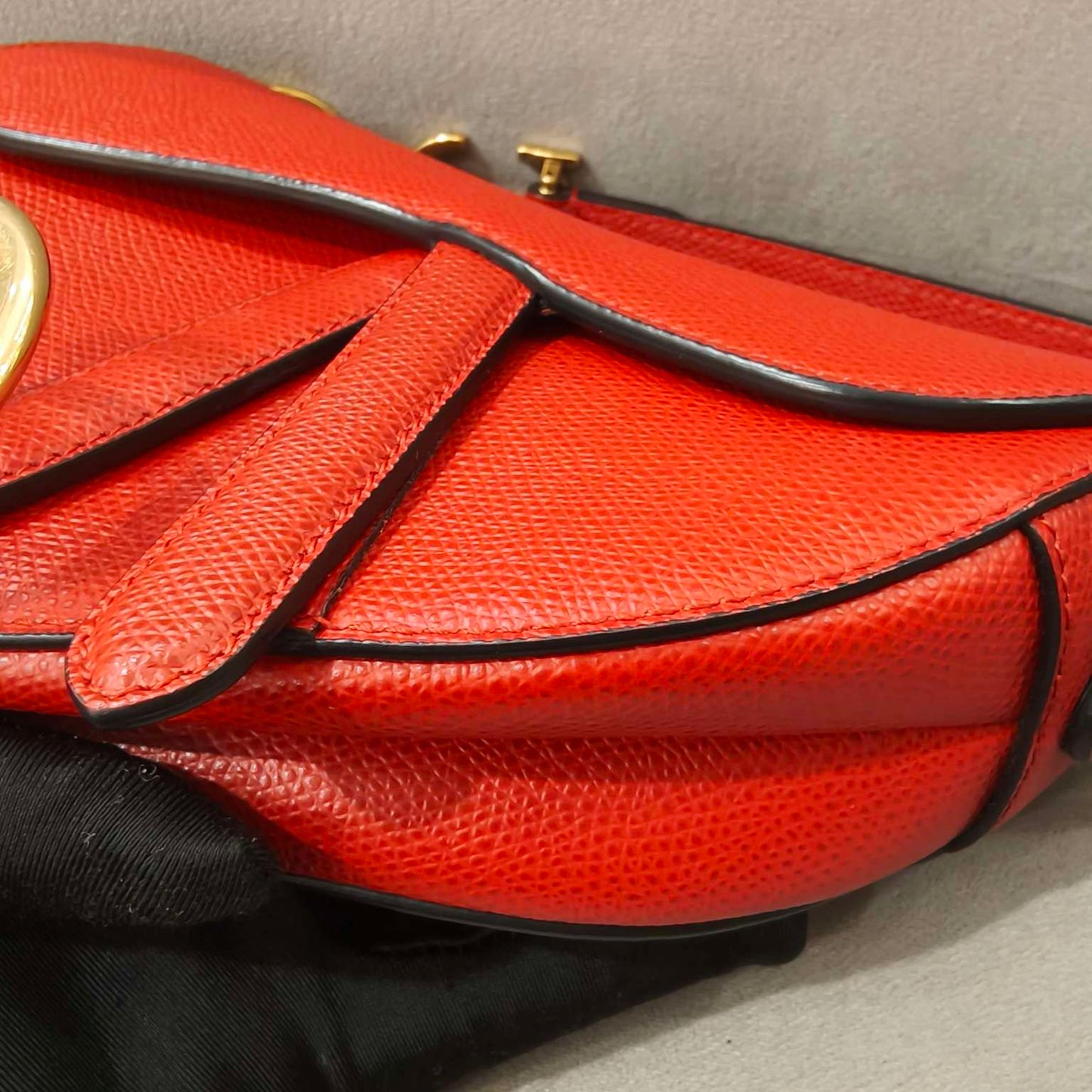 Pre-owned Dior Saddle Small in Red Grained Calfskin with Golden Hardware, Full Set with Dior long strap