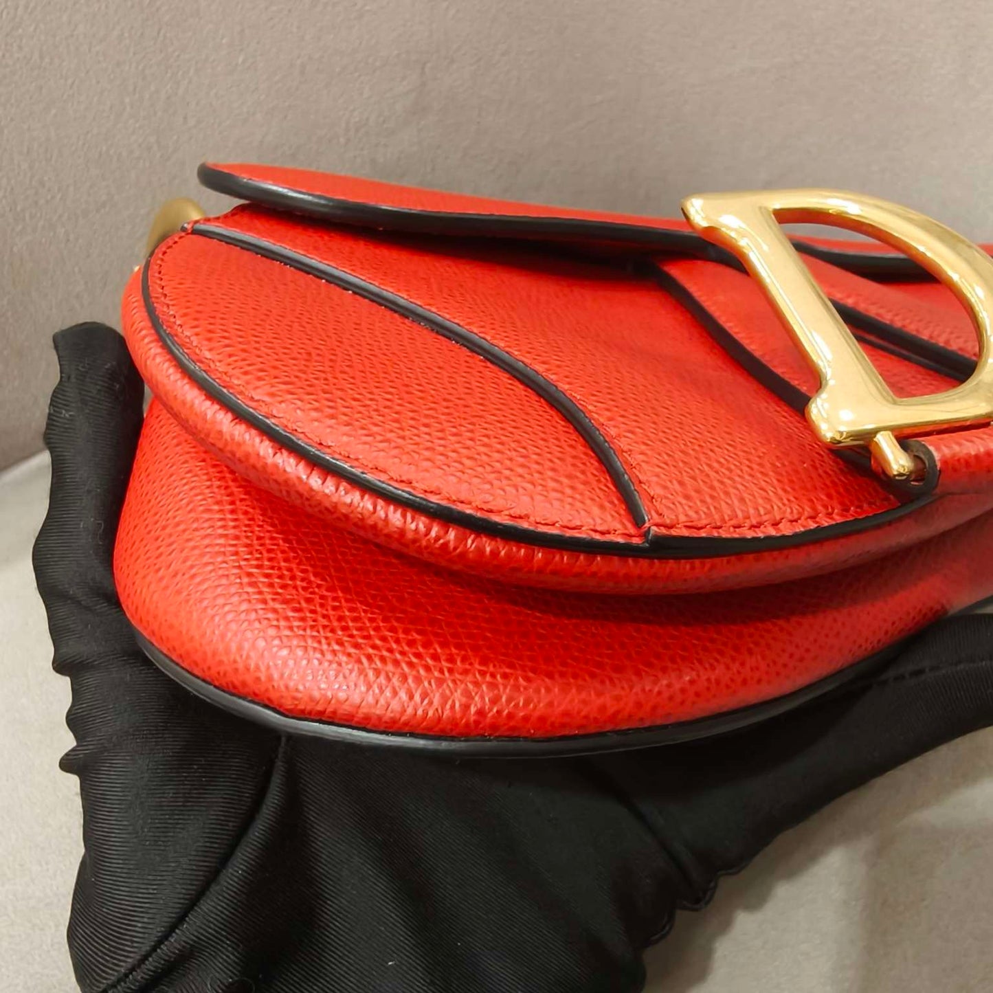 Pre-owned Dior Saddle Small in Red Grained Calfskin with Golden Hardware, Full Set with Dior long strap