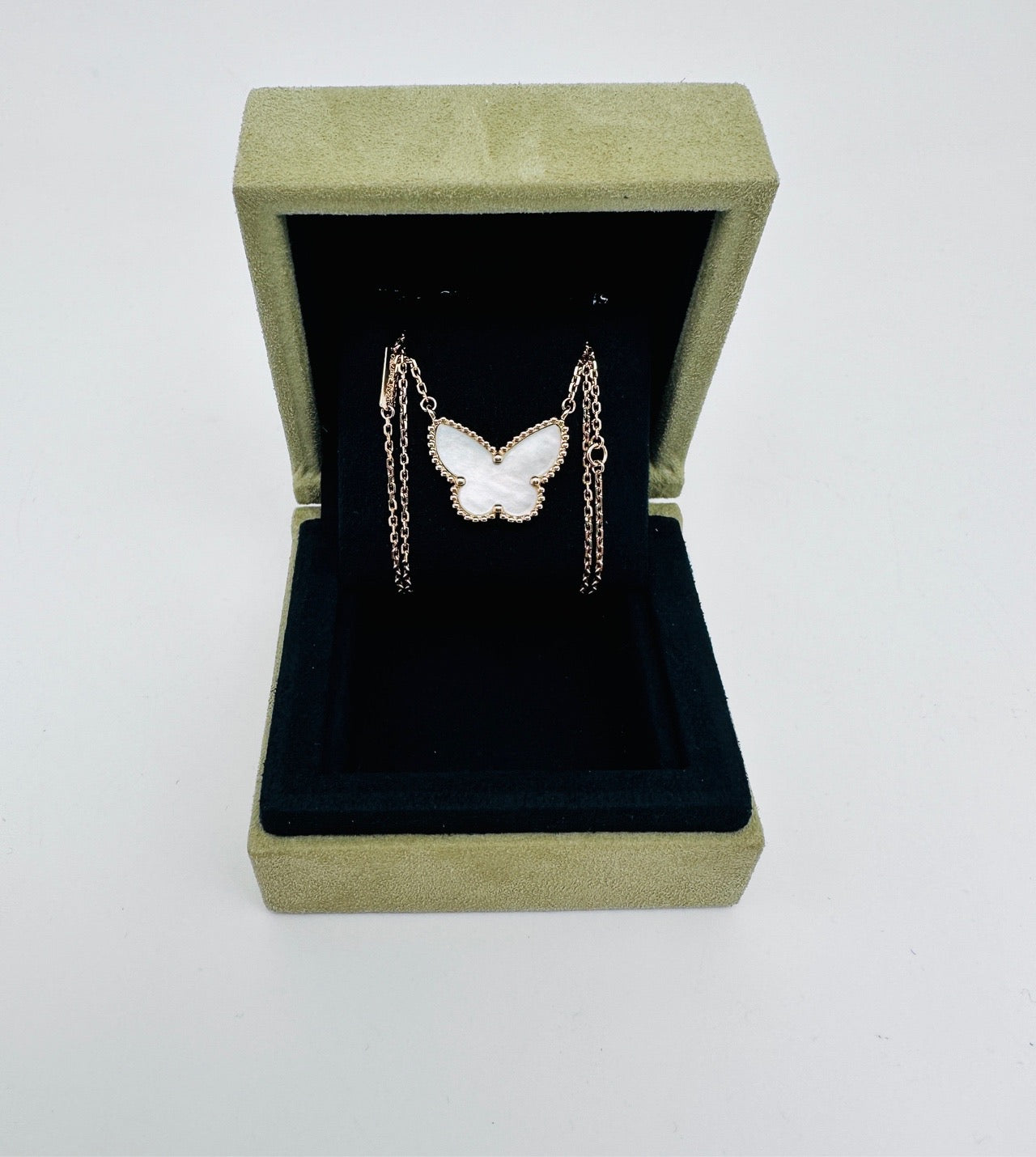 Pre-owned Certified VCA Van Cleef & Arpels Lucky Alhambra Butterfly Pendant Necklace, Large, 2023, w/ full set
