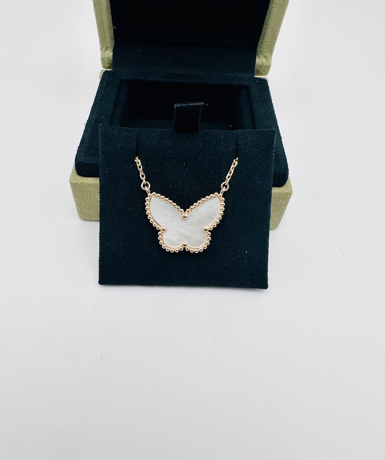 Pre-owned Certified VCA Van Cleef & Arpels Lucky Alhambra Butterfly Pendant Necklace, Large, 2023, w/ full set