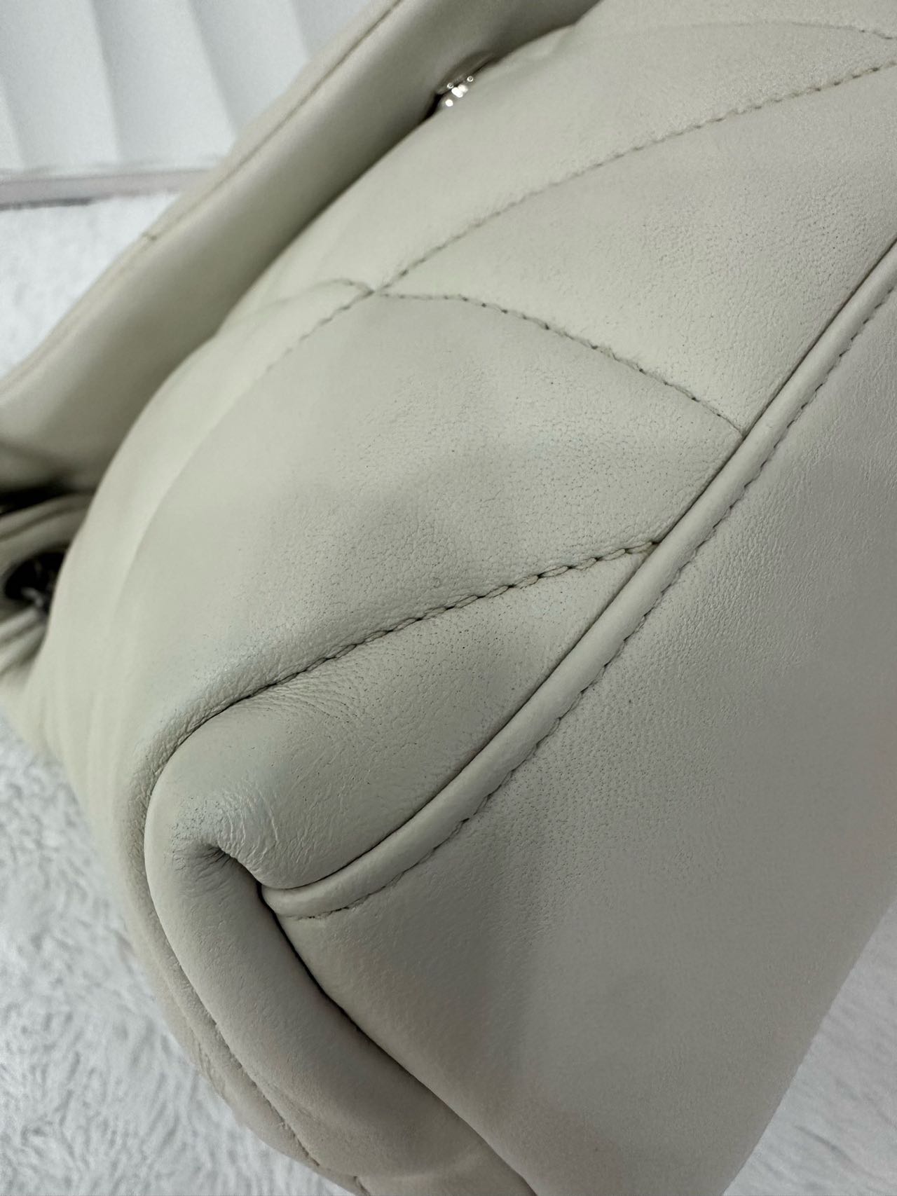 Pre-owned Certified YSL Saint Laurent Small Puffer in White Lambskin with Silver Hardware, w/ dust bag